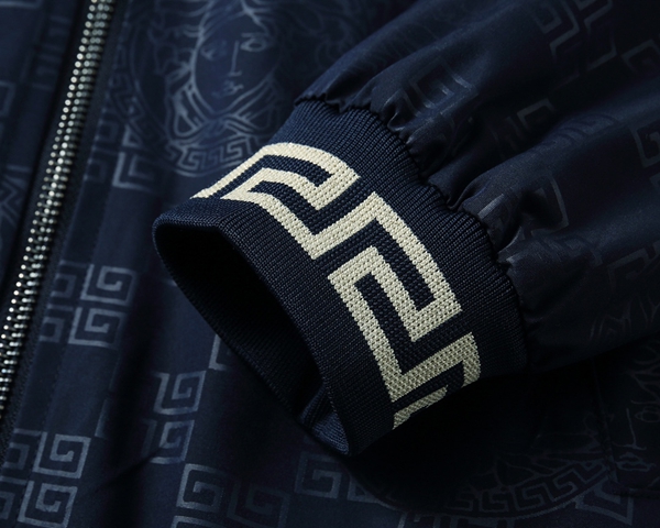 ブランドジャケット着用イメージ